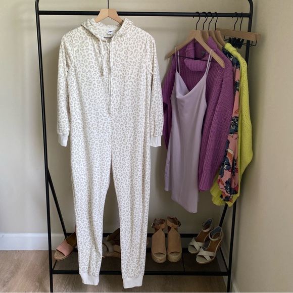 Old Navy Other - Old Navy Onsie Pajamas